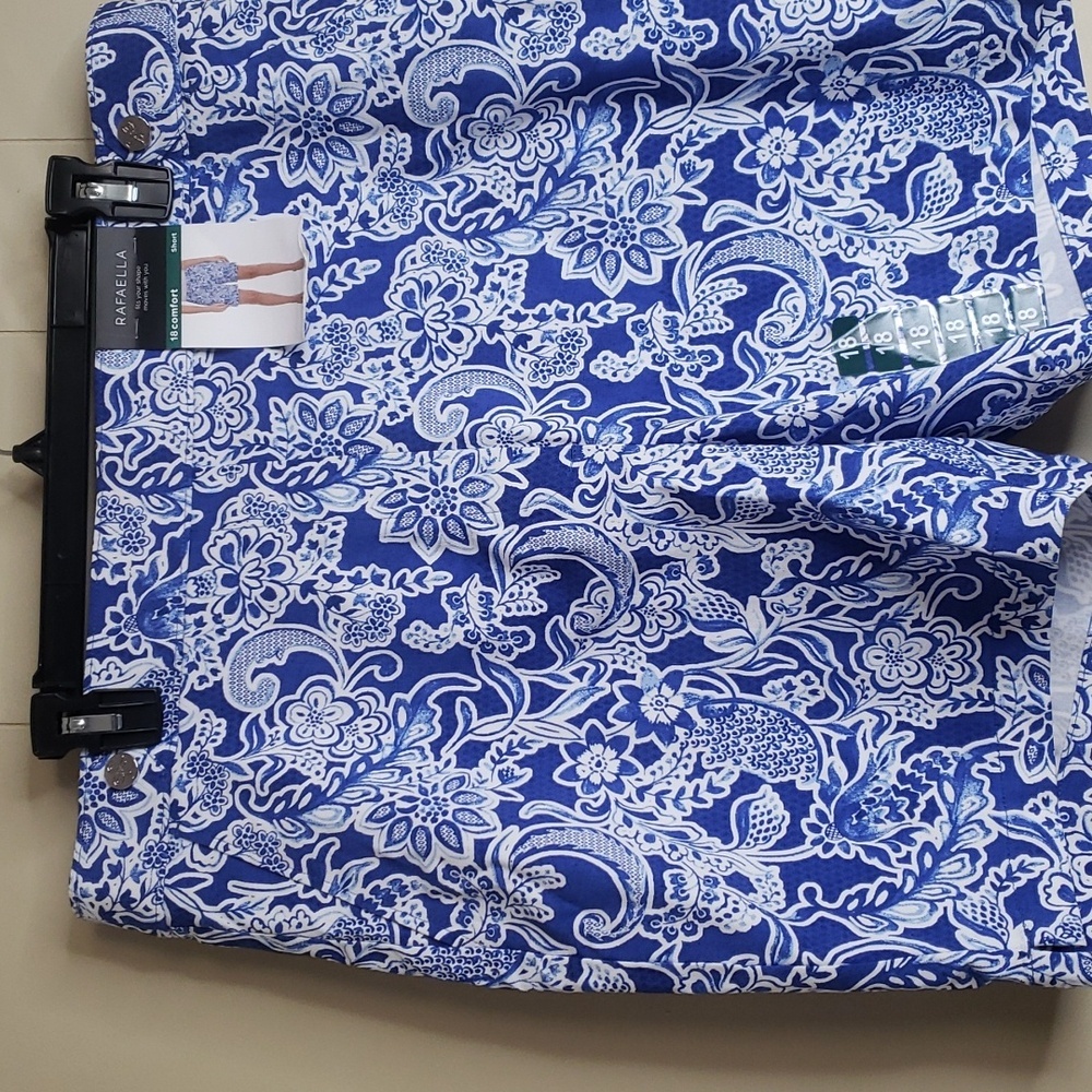Raffaella Blue Paisley Shorts 18 comfort short - Picture 5 of 8